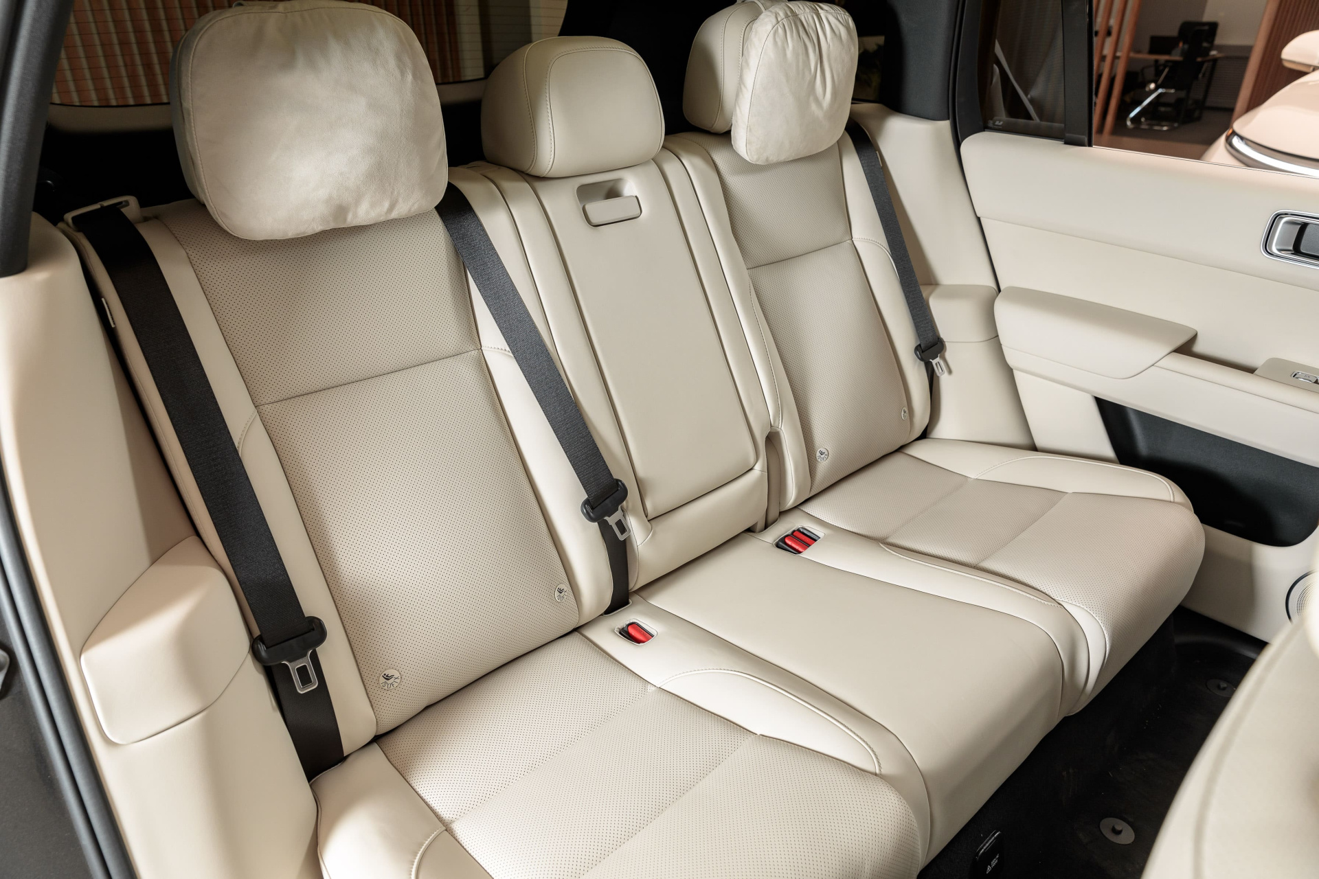 li7saloon2statya.jpg li7saloon2statya.jpg